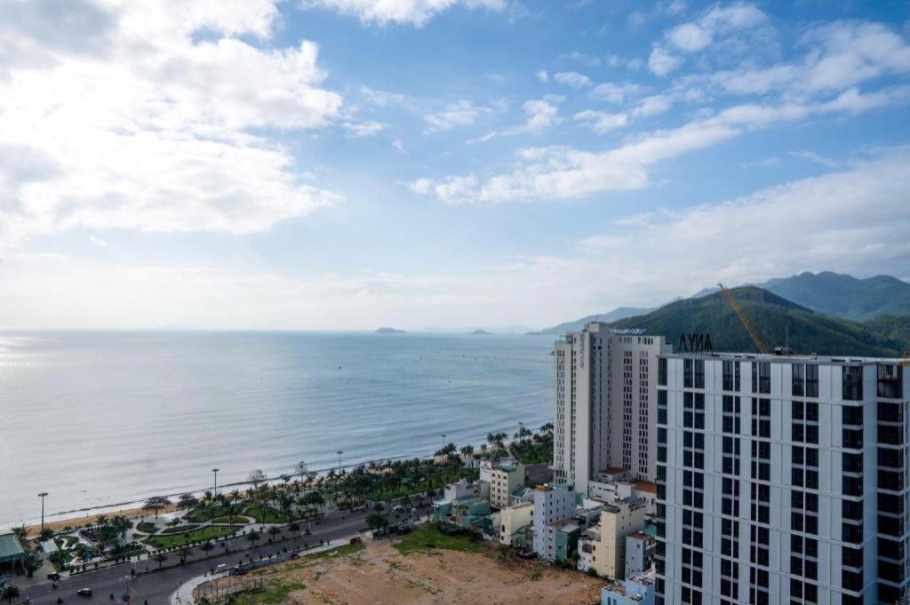 Flc Sea Tower Quy Nhon Beachfront Condotel Exterior photo